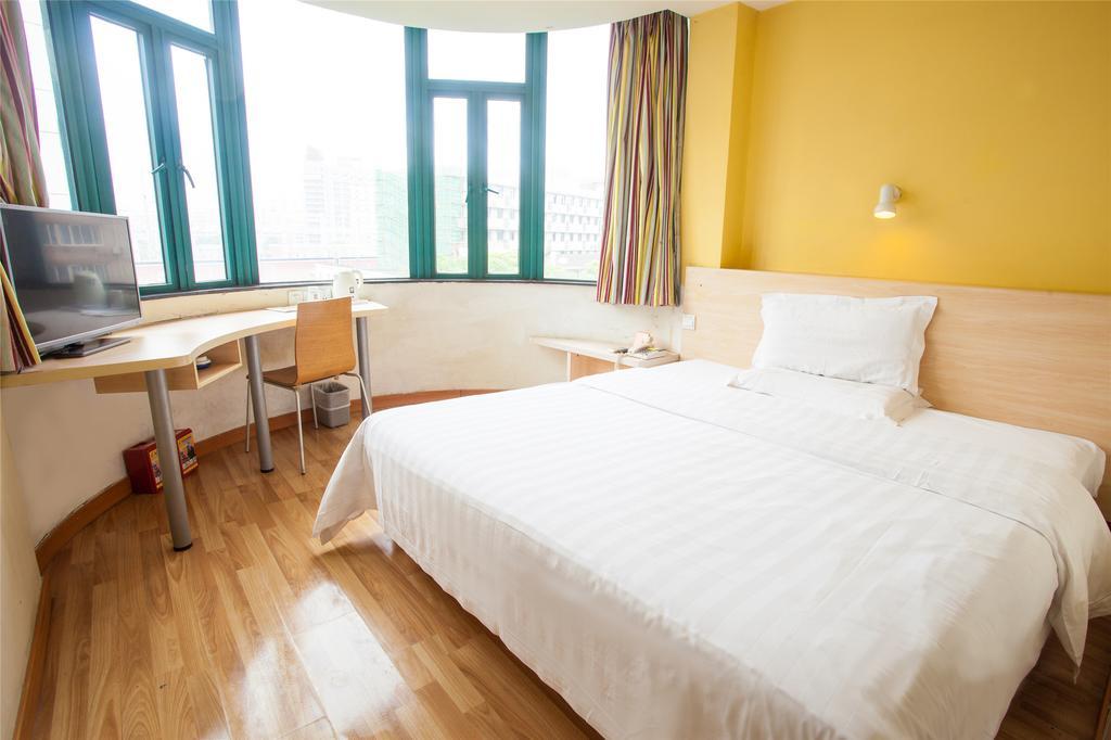 7Days Inn Qingdao Haiyunan Xinglong Road Δωμάτιο φωτογραφία